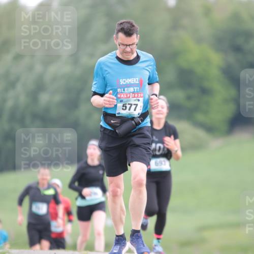 05.05.2024 - 7. Wedeler Halbmarathon H.Heesch http://msf.ph/oto/6222369 05.05.2024 11:17:30 Laufen 2020, 577, 693 meine-sportfotos.de
