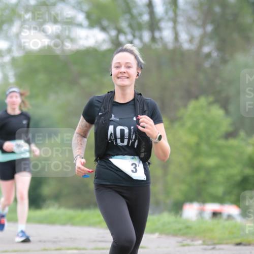 05.05.2024 - 7. Wedeler Halbmarathon H.Heesch http://msf.ph/oto/6222394 05.05.2024 11:17:38 Laufen 3 meine-sportfotos.de