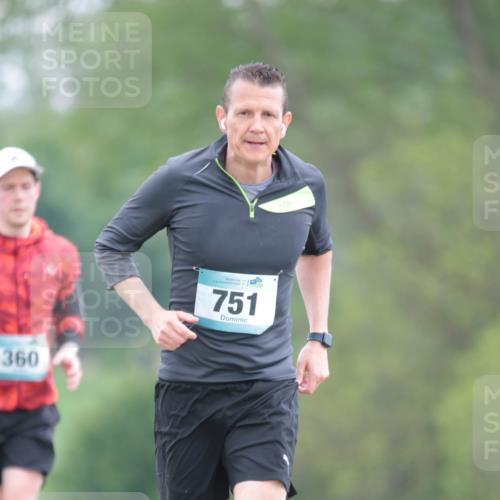 05.05.2024 - 7. Wedeler Halbmarathon H.Heesch http://msf.ph/oto/6222408 05.05.2024 11:17:41 Laufen 360, 751 meine-sportfotos.de
