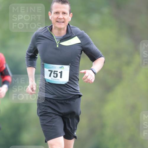 05.05.2024 - 7. Wedeler Halbmarathon H.Heesch http://msf.ph/oto/6222412 05.05.2024 11:17:41 Laufen 56, 751 meine-sportfotos.de