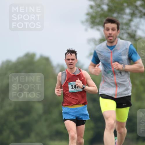 05.05.2024 - 7. Wedeler Halbmarathon H.Heesch http://msf.ph/oto/6222419 05.05.2024 11:07:30 Laufen 24 meine-sportfotos.de