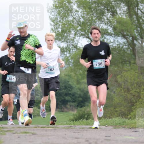 05.05.2024 - 7. Wedeler Halbmarathon H.Heesch http://msf.ph/oto/6222446 05.05.2024 11:08:07 Laufen 257, 06, 22, 162, 756 meine-sportfotos.de