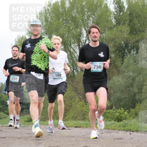 05.05.2024 - 7. Wedeler Halbmarathon H.Heesch http://msf.ph/oto/6222465 05.05.2024 11:08:09 Laufen 257, 162, 756 meine-sportfotos.de
