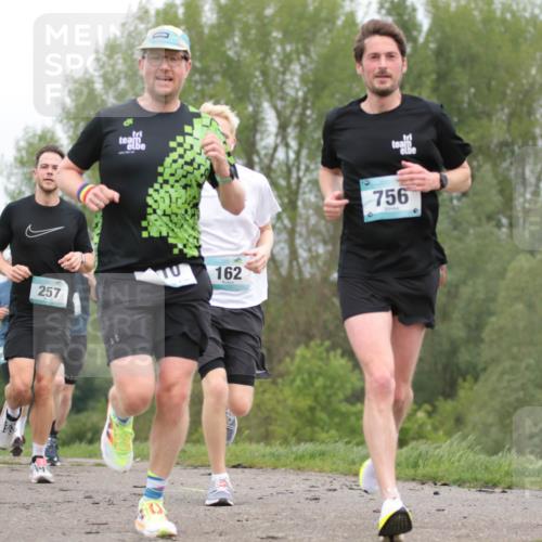 05.05.2024 - 7. Wedeler Halbmarathon H.Heesch http://msf.ph/oto/6222469 05.05.2024 11:08:10 Laufen 257, 162, 22, 756 meine-sportfotos.de