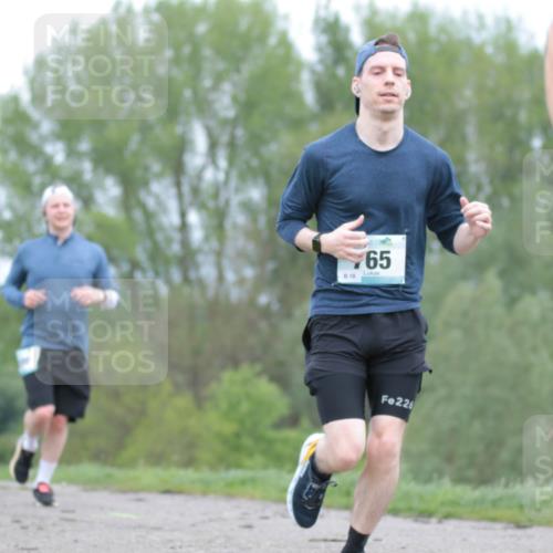 05.05.2024 - 7. Wedeler Halbmarathon H.Heesch http://msf.ph/oto/6222483 05.05.2024 11:08:13 Laufen 65, 18, 226 meine-sportfotos.de