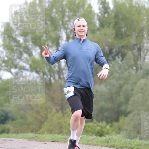 05.05.2024 - 7. Wedeler Halbmarathon H.Heesch http://msf.ph/oto/6222493 05.05.2024 11:08:14 Laufen 496 meine-sportfotos.de