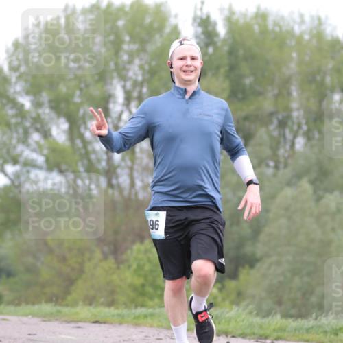 05.05.2024 - 7. Wedeler Halbmarathon H.Heesch http://msf.ph/oto/6222497 05.05.2024 11:08:14 Laufen 96 meine-sportfotos.de