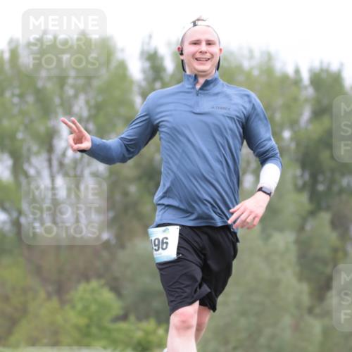 05.05.2024 - 7. Wedeler Halbmarathon H.Heesch http://msf.ph/oto/6222503 05.05.2024 11:08:15 Laufen 0, 96 meine-sportfotos.de
