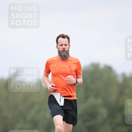 05.05.2024 - 7. Wedeler Halbmarathon H.Heesch http://msf.ph/oto/6222513 05.05.2024 11:08:36 Laufen  meine-sportfotos.de