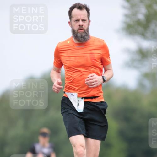 05.05.2024 - 7. Wedeler Halbmarathon H.Heesch http://msf.ph/oto/6222521 05.05.2024 11:08:38 Laufen 53 meine-sportfotos.de