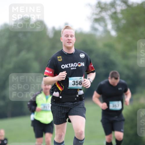 05.05.2024 - 7. Wedeler Halbmarathon H.Heesch http://msf.ph/oto/6222541 05.05.2024 11:17:53 Laufen 717, 356, 357 meine-sportfotos.de