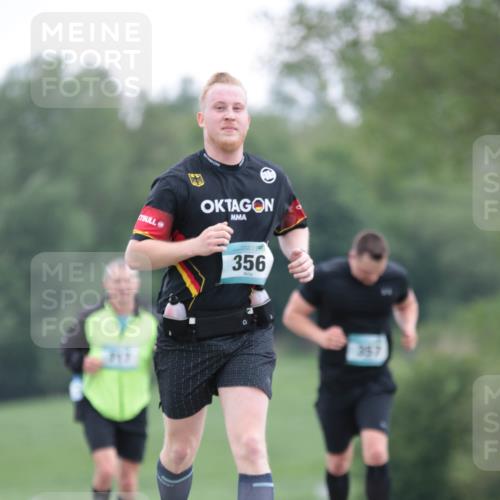 05.05.2024 - 7. Wedeler Halbmarathon H.Heesch http://msf.ph/oto/6222542 05.05.2024 11:17:53 Laufen 356, 357 meine-sportfotos.de