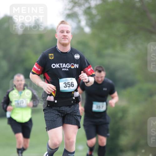 05.05.2024 - 7. Wedeler Halbmarathon H.Heesch http://msf.ph/oto/6222544 05.05.2024 11:17:53 Laufen 356, 357 meine-sportfotos.de