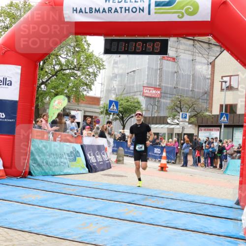 05.05.2024 - 7. Wedeler Halbmarathon Strokosch-Dieckow http://msf.ph/oto/6222553 05.05.2024 11:19:48 Ziel 409 meine-sportfotos.de