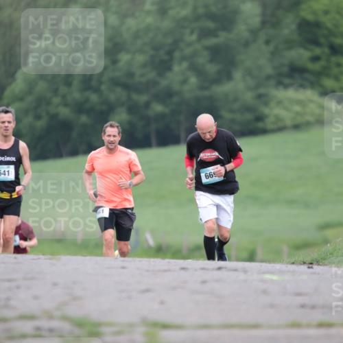 05.05.2024 - 7. Wedeler Halbmarathon H.Heesch http://msf.ph/oto/6222600 05.05.2024 11:09:14 Laufen 641, 61, 669 meine-sportfotos.de