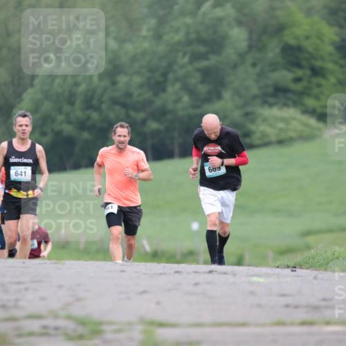 05.05.2024 - 7. Wedeler Halbmarathon H.Heesch http://msf.ph/oto/6222604 05.05.2024 11:09:14 Laufen 641, 61, 669 meine-sportfotos.de