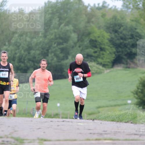 05.05.2024 - 7. Wedeler Halbmarathon H.Heesch http://msf.ph/oto/6222610 05.05.2024 11:09:16 Laufen 641, 92, 261, 669 meine-sportfotos.de