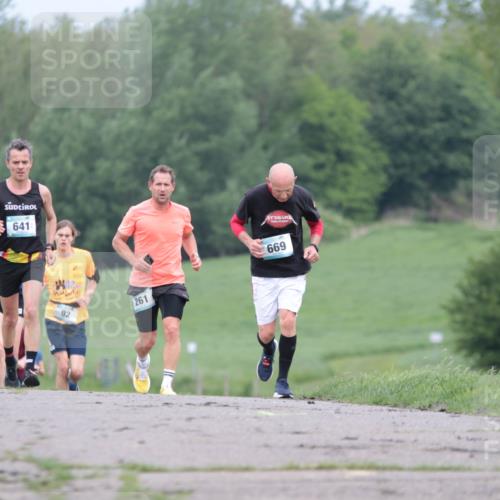 05.05.2024 - 7. Wedeler Halbmarathon H.Heesch http://msf.ph/oto/6222617 05.05.2024 11:09:16 Laufen 641, 92, 261, 669 meine-sportfotos.de
