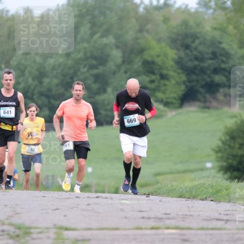 05.05.2024 - 7. Wedeler Halbmarathon H.Heesch http://msf.ph/oto/6222618 05.05.2024 11:09:16 Laufen 660, 641, 92, 261, 669 meine-sportfotos.de