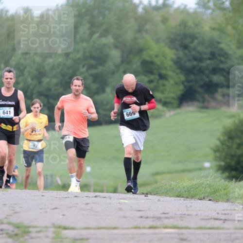 05.05.2024 - 7. Wedeler Halbmarathon H.Heesch http://msf.ph/oto/6222619 05.05.2024 11:09:16 Laufen 660, 641, 92, 61, 669 meine-sportfotos.de