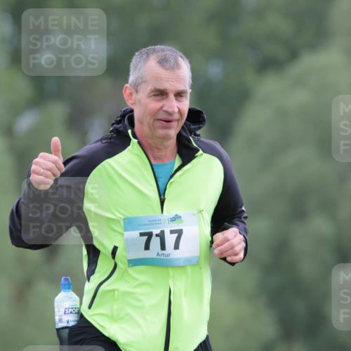 05.05.2024 - 7. Wedeler Halbmarathon H.Heesch http://msf.ph/oto/6222642 05.05.2024 11:18:01 Laufen 717 meine-sportfotos.de