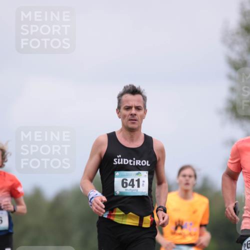 05.05.2024 - 7. Wedeler Halbmarathon H.Heesch http://msf.ph/oto/6222657 05.05.2024 11:09:22 Laufen 641, 26 meine-sportfotos.de