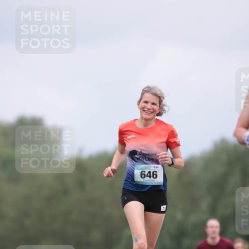 05.05.2024 - 7. Wedeler Halbmarathon H.Heesch http://msf.ph/oto/6222665 05.05.2024 11:09:22 Laufen 44, 646 meine-sportfotos.de