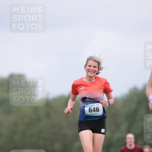 05.05.2024 - 7. Wedeler Halbmarathon H.Heesch http://msf.ph/oto/6222666 05.05.2024 11:09:22 Laufen 44, 646 meine-sportfotos.de