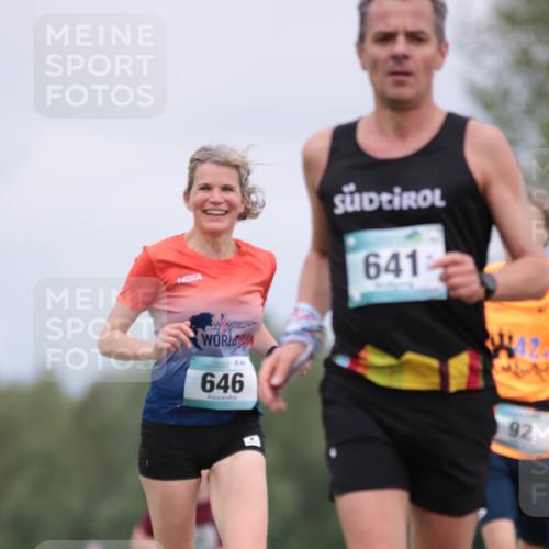 05.05.2024 - 7. Wedeler Halbmarathon H.Heesch http://msf.ph/oto/6222674 05.05.2024 11:09:23 Laufen 8, 44, 646, 641, 1424, 92 meine-sportfotos.de