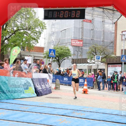 05.05.2024 - 7. Wedeler Halbmarathon Strokosch-Dieckow http://msf.ph/oto/6222676 05.05.2024 11:20:31 Ziel 534, 573, 784 meine-sportfotos.de