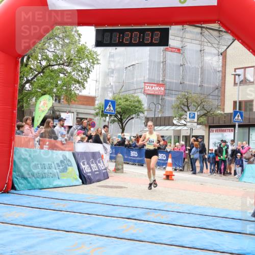 05.05.2024 - 7. Wedeler Halbmarathon Strokosch-Dieckow http://msf.ph/oto/6222683 05.05.2024 11:20:31 Ziel 534, 573, 784 meine-sportfotos.de