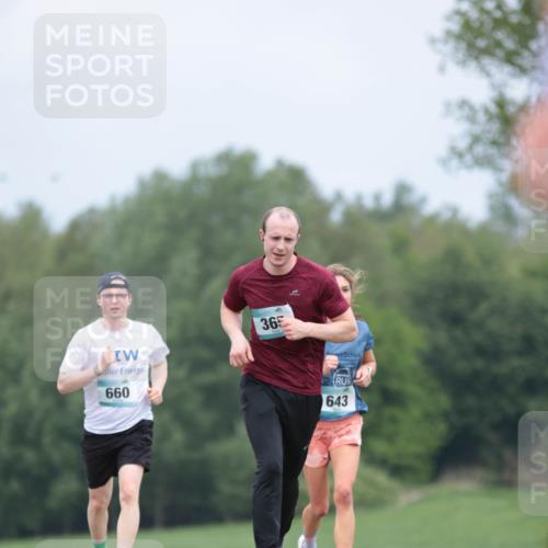 05.05.2024 - 7. Wedeler Halbmarathon H.Heesch http://msf.ph/oto/6222685 05.05.2024 11:09:25 Laufen 660, 365, 643 meine-sportfotos.de