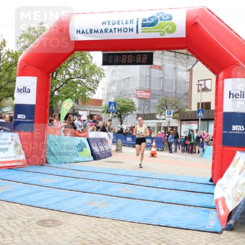 05.05.2024 - 7. Wedeler Halbmarathon Strokosch-Dieckow http://msf.ph/oto/6222695 05.05.2024 11:20:31 Ziel 534, 573, 784 meine-sportfotos.de