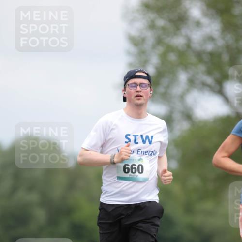 05.05.2024 - 7. Wedeler Halbmarathon H.Heesch http://msf.ph/oto/6222704 05.05.2024 11:09:30 Laufen 660 meine-sportfotos.de
