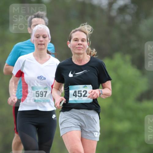 05.05.2024 - 7. Wedeler Halbmarathon H.Heesch http://msf.ph/oto/6222732 05.05.2024 11:18:10 Laufen 597, 452 meine-sportfotos.de