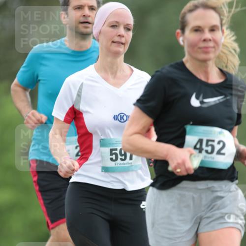 05.05.2024 - 7. Wedeler Halbmarathon H.Heesch http://msf.ph/oto/6222745 05.05.2024 11:18:12 Laufen 597, 452 meine-sportfotos.de