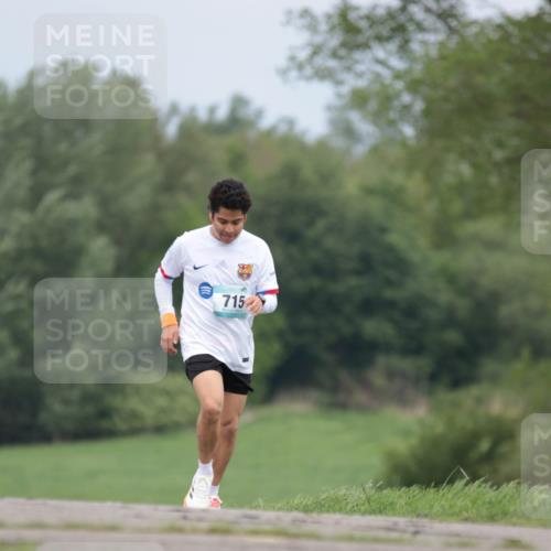 05.05.2024 - 7. Wedeler Halbmarathon H.Heesch http://msf.ph/oto/6222759 05.05.2024 11:09:35 Laufen 715 meine-sportfotos.de