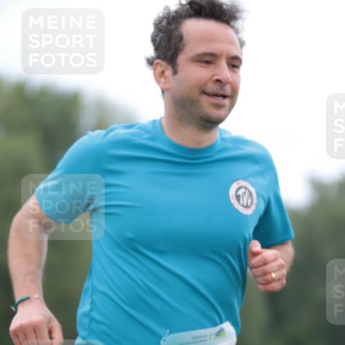 05.05.2024 - 7. Wedeler Halbmarathon H.Heesch http://msf.ph/oto/6222770 05.05.2024 11:18:16 Laufen 28, 28, 61 meine-sportfotos.de