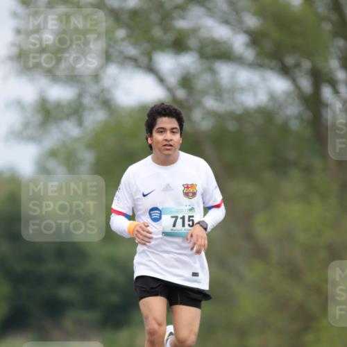 05.05.2024 - 7. Wedeler Halbmarathon H.Heesch http://msf.ph/oto/6222798 05.05.2024 11:09:38 Laufen 715 meine-sportfotos.de