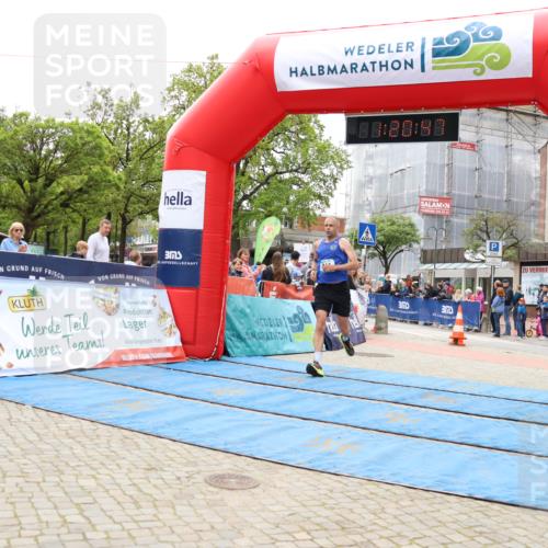 05.05.2024 - 7. Wedeler Halbmarathon Strokosch-Dieckow http://msf.ph/oto/6222839 05.05.2024 11:20:46 Ziel 369, 444, 737 meine-sportfotos.de