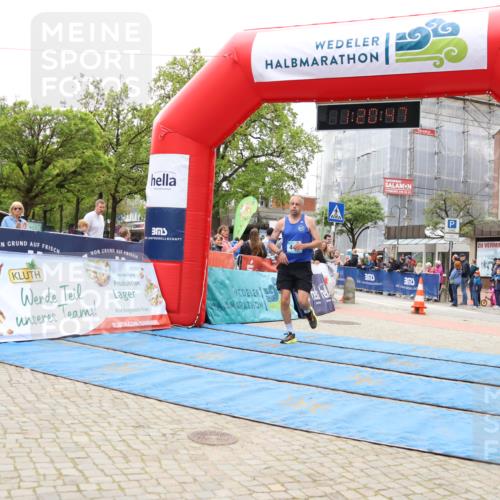 05.05.2024 - 7. Wedeler Halbmarathon Strokosch-Dieckow http://msf.ph/oto/6222845 05.05.2024 11:20:46 Ziel 369, 444, 737 meine-sportfotos.de