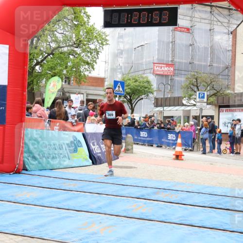 05.05.2024 - 7. Wedeler Halbmarathon Strokosch-Dieckow http://msf.ph/oto/6222915 05.05.2024 11:20:52 Ziel 369, 737, 742, 916 meine-sportfotos.de