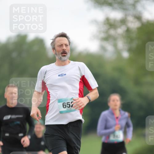 05.05.2024 - 7. Wedeler Halbmarathon H.Heesch http://msf.ph/oto/6222931 05.05.2024 11:18:37 Laufen 652, 3 meine-sportfotos.de