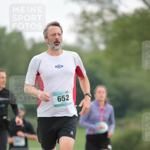 05.05.2024 - 7. Wedeler Halbmarathon H.Heesch http://msf.ph/oto/6222934 05.05.2024 11:18:37 Laufen 652 meine-sportfotos.de
