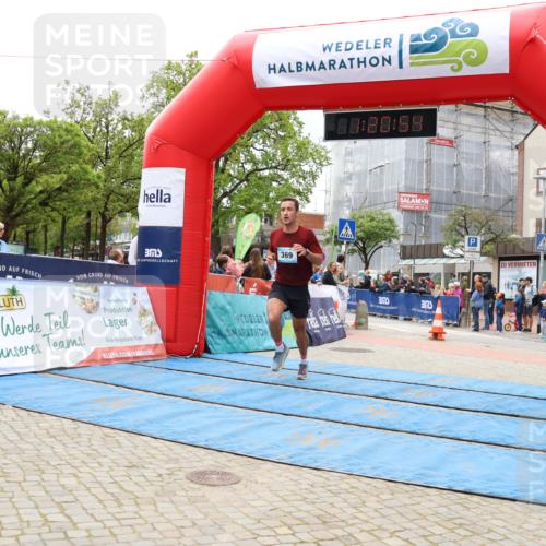 05.05.2024 - 7. Wedeler Halbmarathon Strokosch-Dieckow http://msf.ph/oto/6222937 05.05.2024 11:20:53 Ziel 369, 742, 916 meine-sportfotos.de