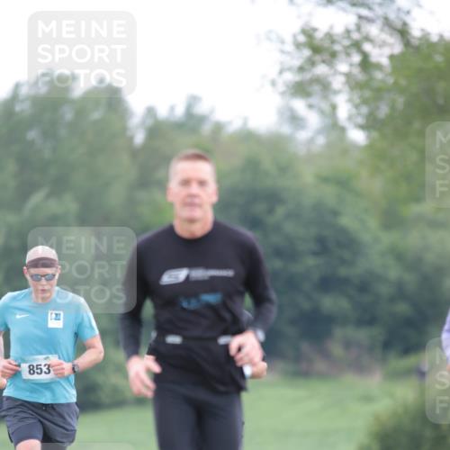 05.05.2024 - 7. Wedeler Halbmarathon H.Heesch http://msf.ph/oto/6222945 05.05.2024 11:18:39 Laufen 853 meine-sportfotos.de
