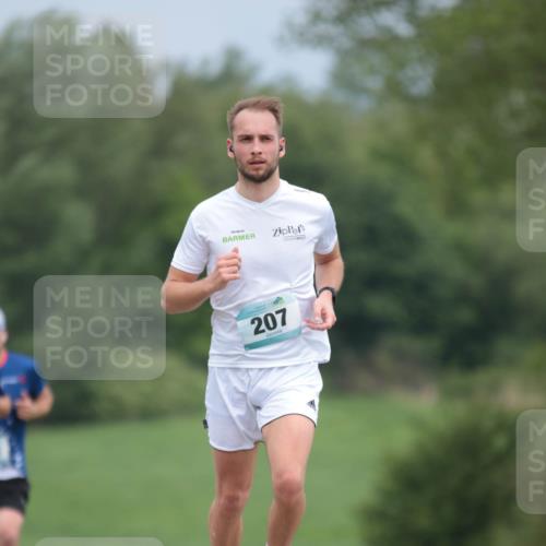 05.05.2024 - 7. Wedeler Halbmarathon H.Heesch http://msf.ph/oto/6222984 05.05.2024 11:10:44 Laufen 207 meine-sportfotos.de
