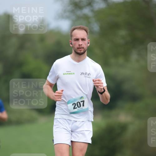 05.05.2024 - 7. Wedeler Halbmarathon H.Heesch http://msf.ph/oto/6222993 05.05.2024 11:10:45 Laufen 207 meine-sportfotos.de