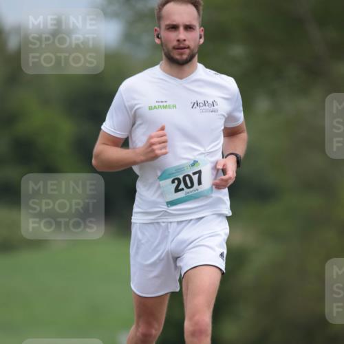 05.05.2024 - 7. Wedeler Halbmarathon H.Heesch http://msf.ph/oto/6223001 05.05.2024 11:10:45 Laufen 55, 207 meine-sportfotos.de