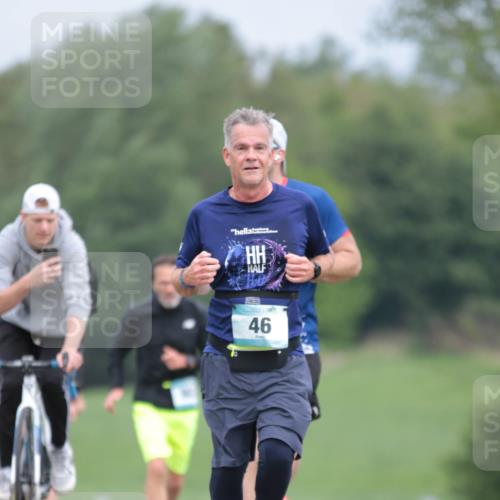 05.05.2024 - 7. Wedeler Halbmarathon H.Heesch http://msf.ph/oto/6223012 05.05.2024 11:10:48 Laufen 46 meine-sportfotos.de